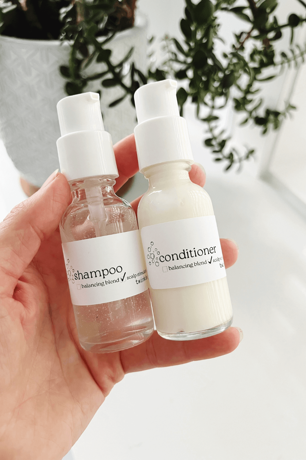 1 oz trial size bottles of twinkle apothecary shampoo and conditioner 